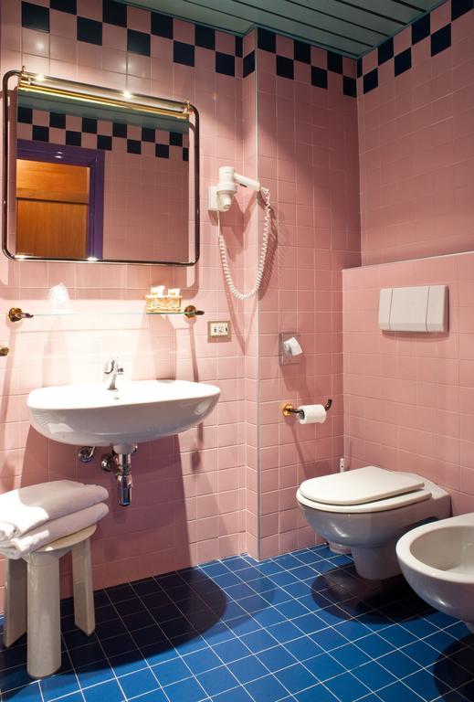 Single Room,155567867:JPEG